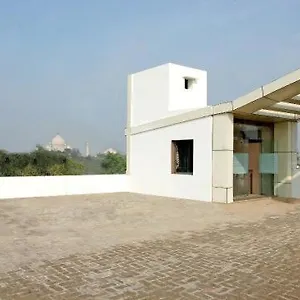  Love hotel Rudra India